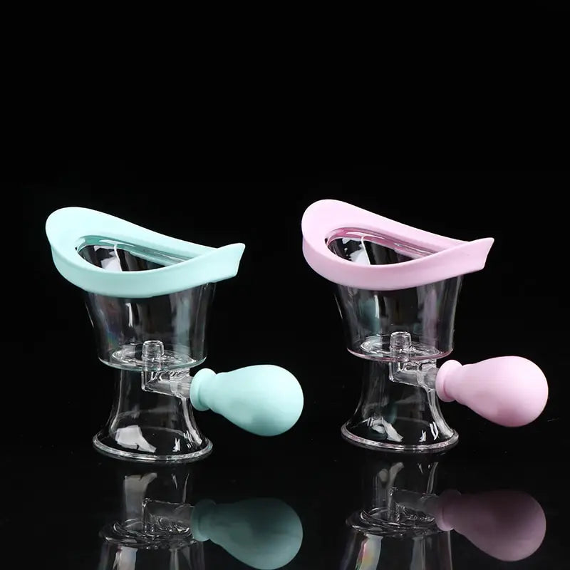 Reusable silicone eye wash cups with transparent bowls and colorful squeeze bulbs for gentle eye rinsing and cleaning.