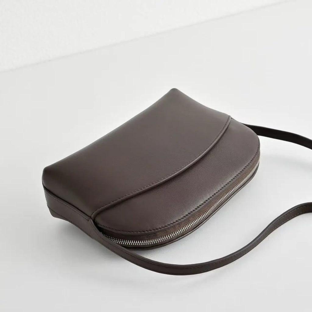 2026 New Women's Sheepskin Shoulder Bag, Elegant Texture and Versatile
