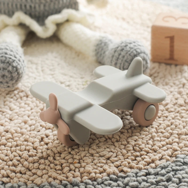 1Pcs Food Grade Baby Silicone Teether Toy Cartoon Car Nursing Teething Ring BPA Free Newborn Health Molar Chewing Accessorie Toy