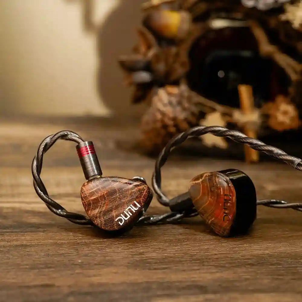 DUNU x Gizaudio DaVinci Hybrid In-Ear Monitors - Studio Grade Audio Tidesmit