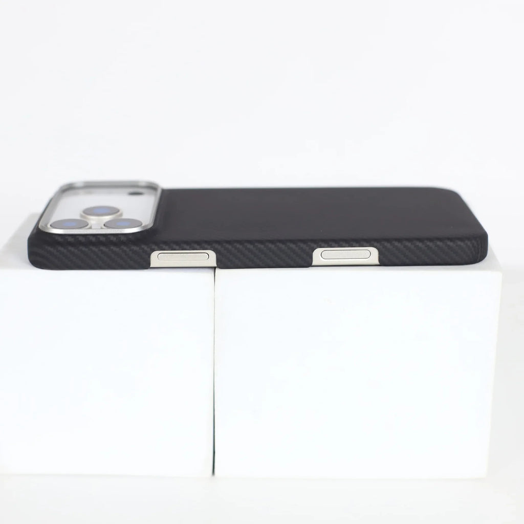 iPhone 17 Pro Max Aramid Fiber Case - Slim Military-Grade Protection Tidesmit