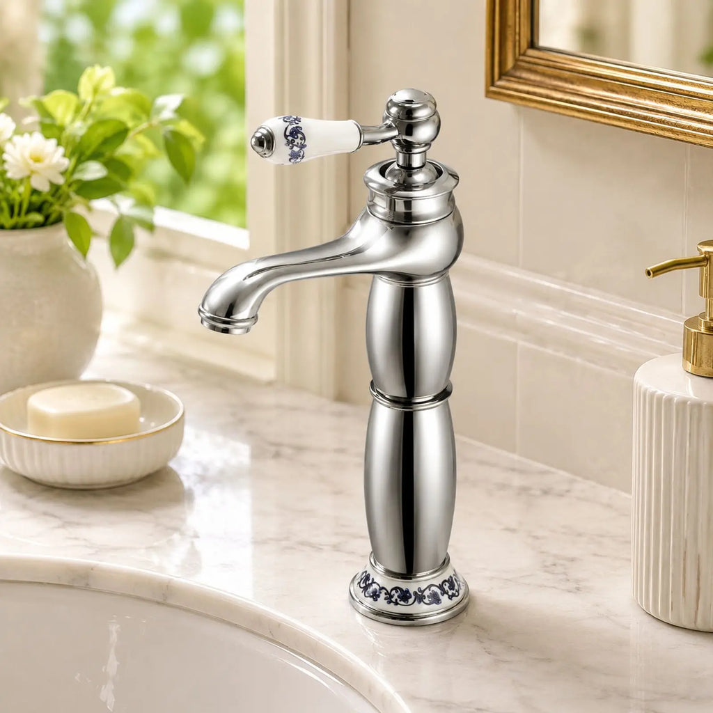Solid Brass Silver Single-Handle Bathroom Faucet, Chrome-Plated Modern Deck Mount Basin Tap, 0.5-0.7MPa High-Pressure Cold/Hot Water Mixer