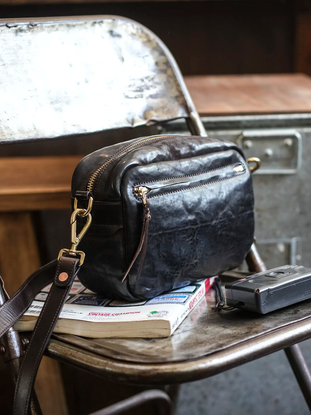 casual luxury padded genuine leather men's crossbody bag fashion vintage designer handmade real cow leather shoulder bag