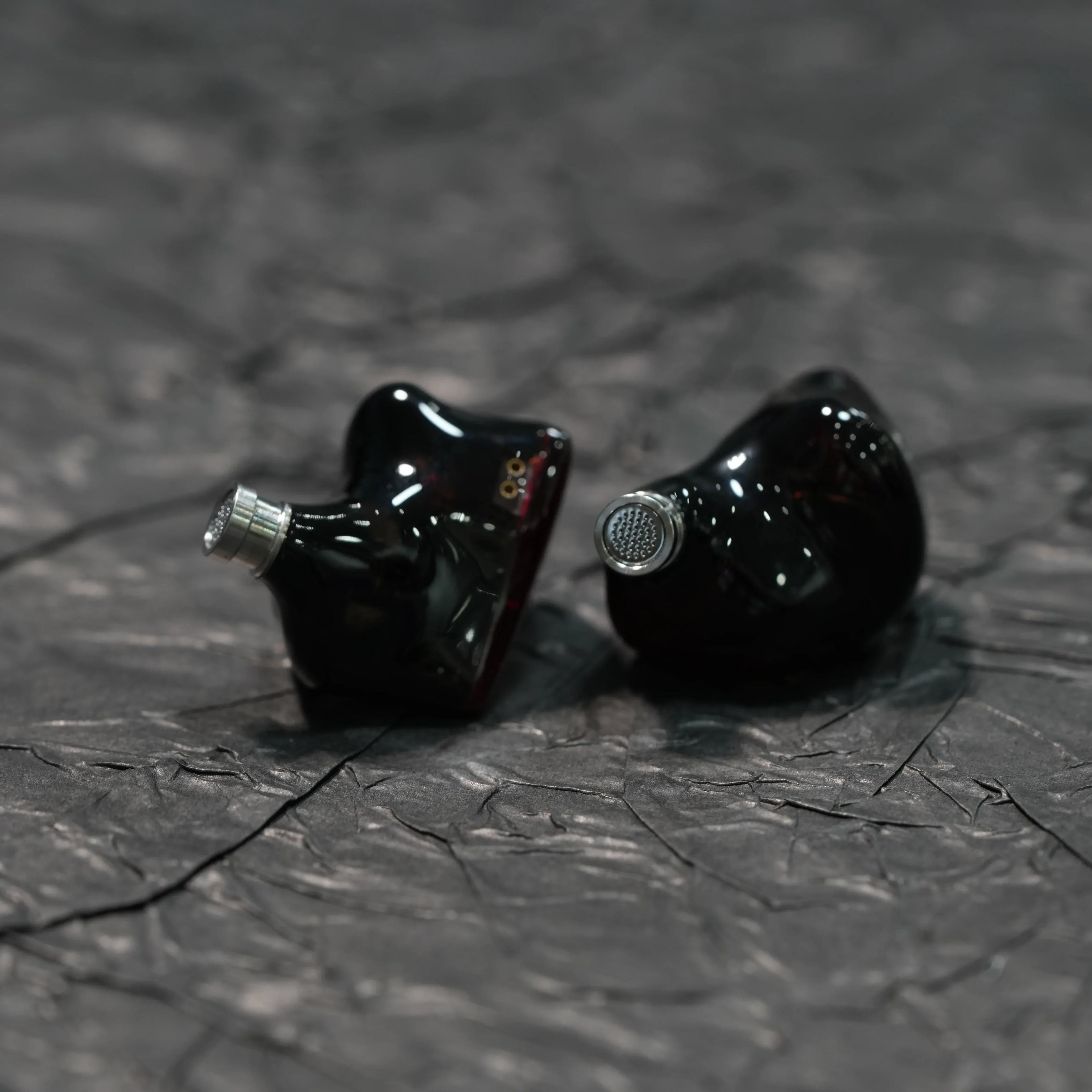 Vermilion Flame Hybrid 1DD+2BA IEM Earphones by Tidesmit Tidesmit
