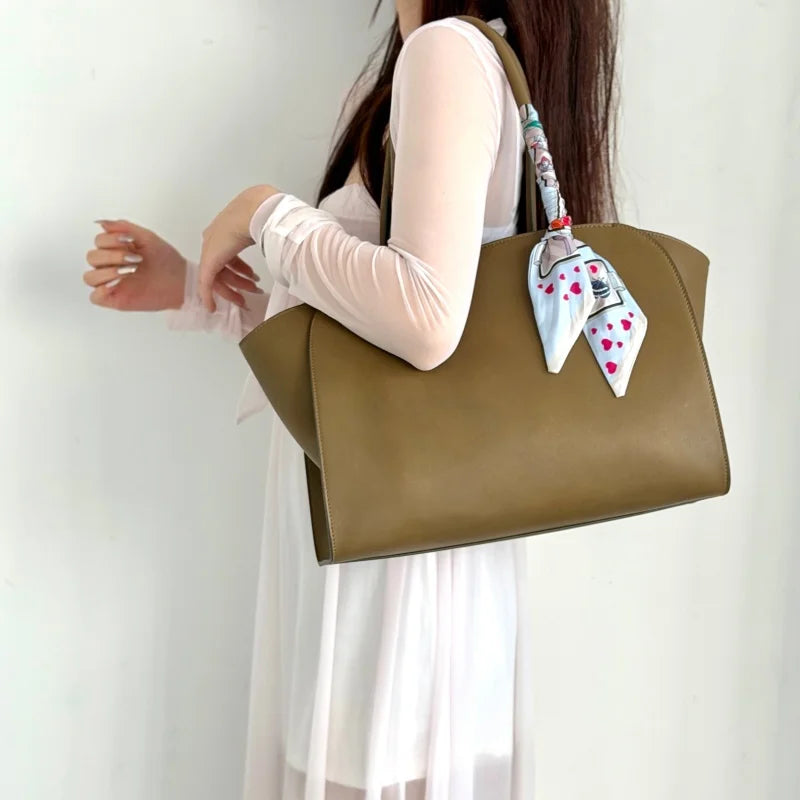 2026 high-quality genuine leather Marlo 12 inch 14 inch saddle leather tote bag, women's shoulder bag, high-end leather texture,