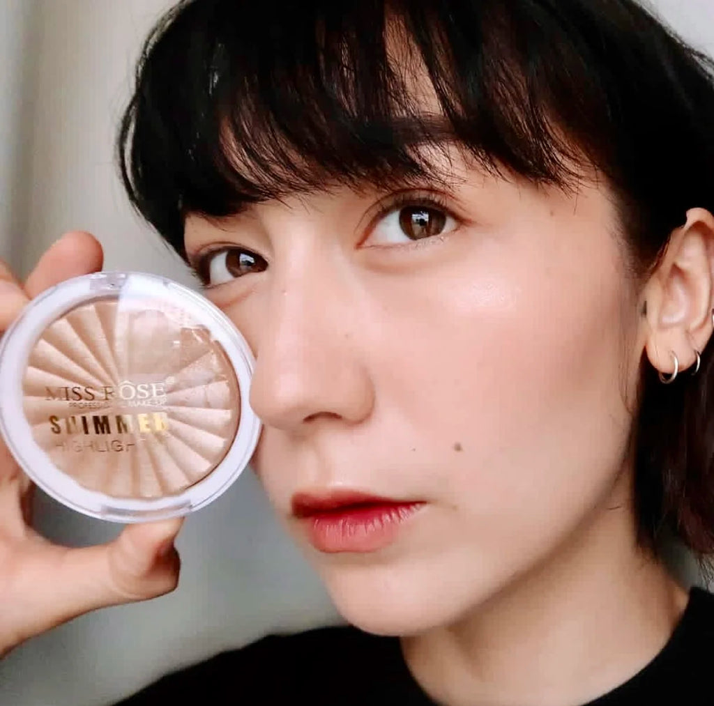 Tidesmit 3D pearlescent shimmer highlighter and matte monochrome blush texture close-up for radiant face makeup
